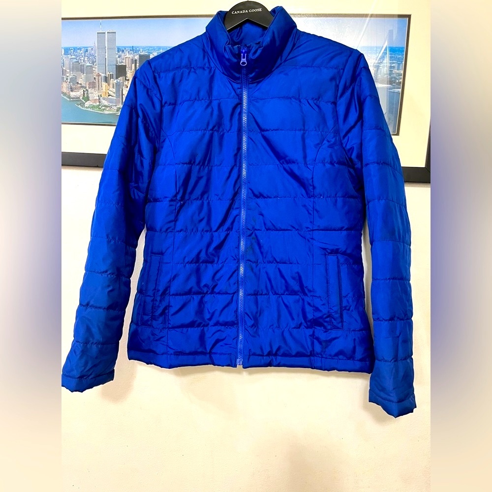 Old navy  medium Size blue quilted puffer jacket for ladies .